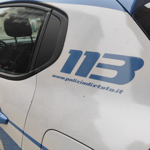 Auto e vetrine danneggiate a Vigevano: denunciati i due responsabili