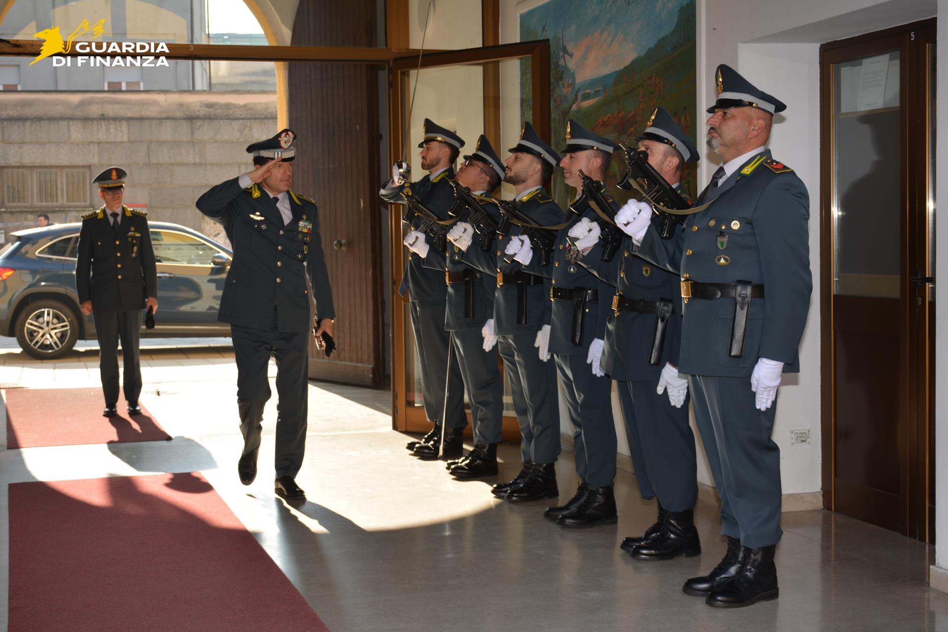 Il Generale Paolo Compagnone in visita al Comando Provinciale della ...