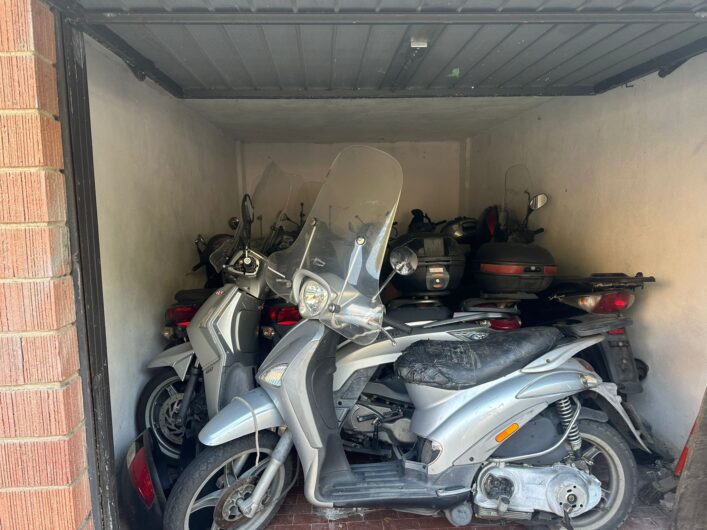 Furto a Milano porta al blitz ad Alessandria. Carabinieri trovano 39 scooter rubati e pezzi di ricambi in garage al Cristo