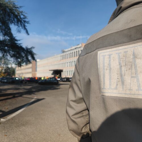 “Non ci fermeremo, pronti anche a manifestare a Roma”: all’ex Ilva di Novi l’urlo di lavoratori e sindacati