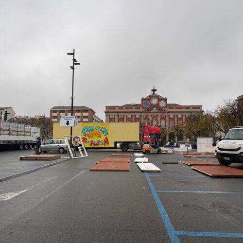 In piazza della Libertà il Villaggio di Natale e la ruota panoramica