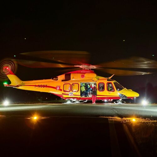 Escursionista e il suo cane bloccati su un monte nel Biellese: salvati dall’elisoccorso