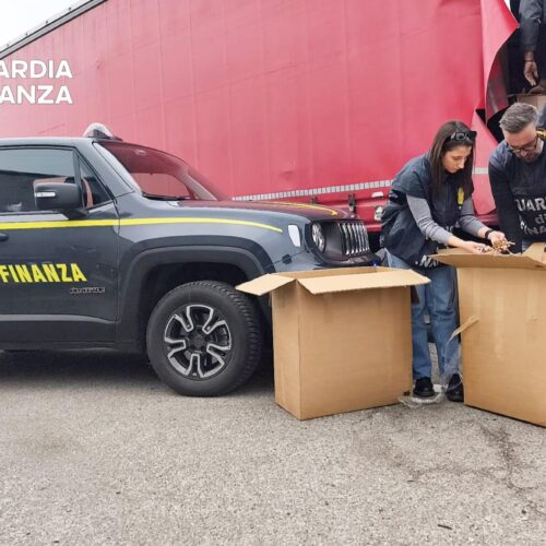 Tabacco di contrabbando intercettato dai Finanzieri di Pavia: avrebbero generato introito da 2 milioni