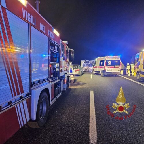 Camper si ribalta sull’A21 tra Broni e Casteggio
