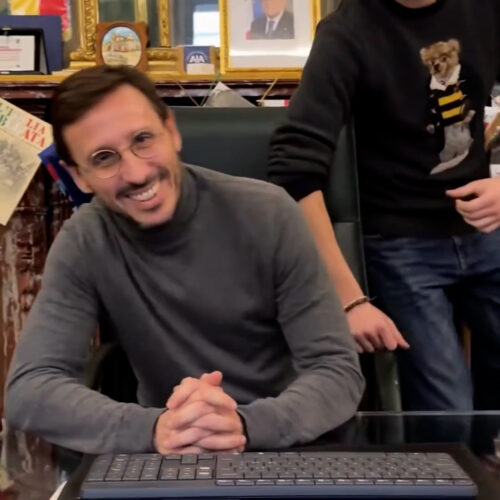 PierC torna a Casale, il video con il sindaco: “Una sorpresa nei primi mesi del 2026”