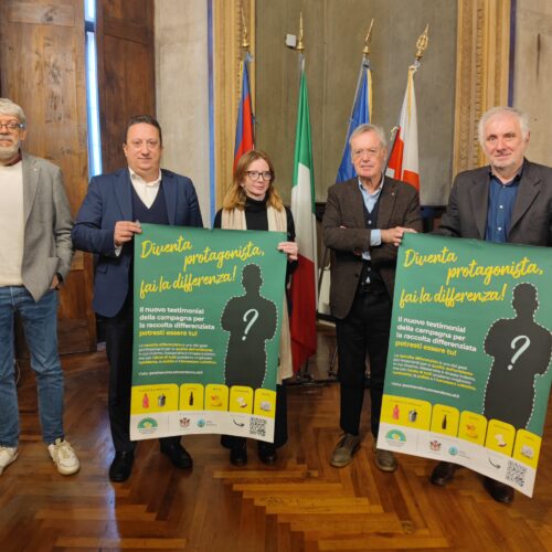 Sulla differenziata Alessandria cerca la rimonta in classifica e nel 2026 porta a porta in tre sobborghi