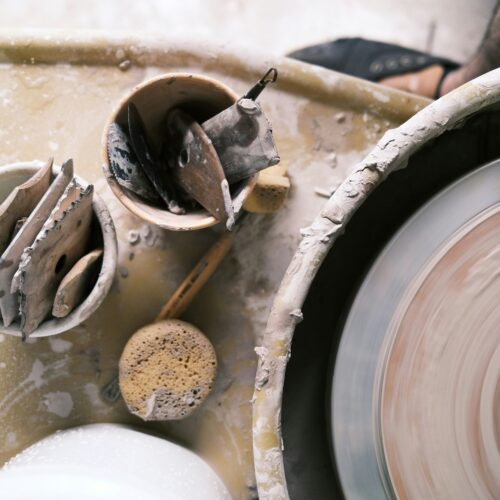 Teorie strampalate e bizzarre anche nella scienza: cosa sono i “crackpot”