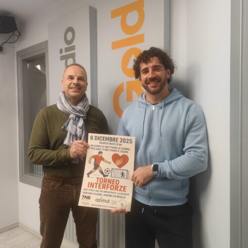 Vigili del Fuoco sfidano le altre forze dell’ordine a calcetto in un torneo benefico: “Aiutiamo gli altri divertendoci”