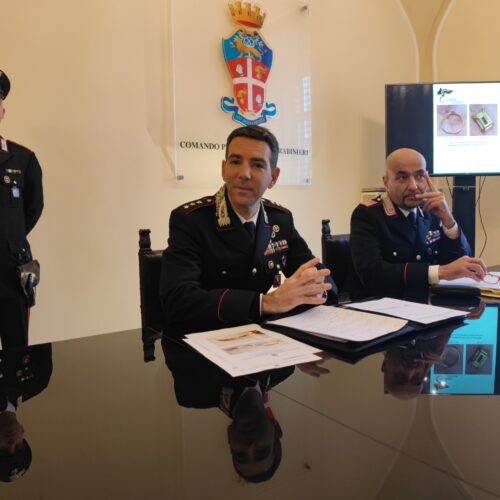 Gioielli rubati con la truffa del finto maresciallo. Grazie ai Carabinieri “restituiti i ricordi di famiglia”