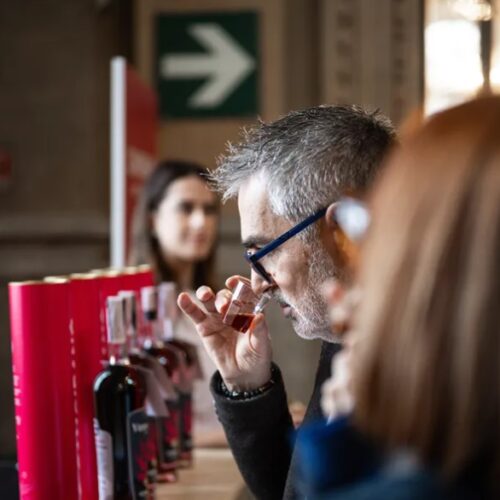 Il Vermouth festeggia 240 anni. Nel weekend Torino torna capitale dell’aperitivo con il Salone 2026