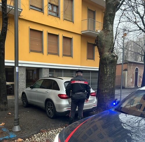 Dopo la denuncia, finisce in carcere l’uomo sorpreso a rubare su un’auto parcheggiata a Voghera
