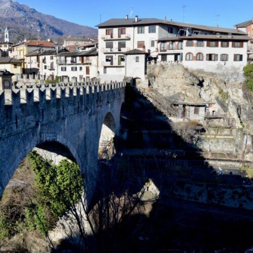 Il Ponte del Diavolo di Dronero, l’architettura impossibile della Valle Maira – Piemonte da Scoprire