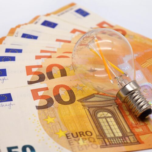 Bollette 2025: in provincia di Alessandria si spende sopra la media regionale per luce e gas