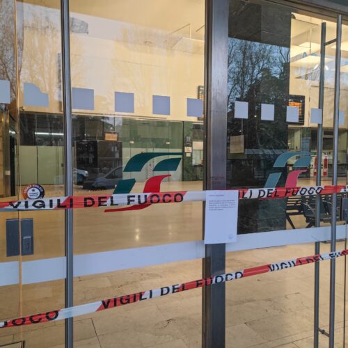 Caduta calcinacci in stazione ad Alessandria, Fit Cisl: “Condizioni preoccupanti, intervenire subito”