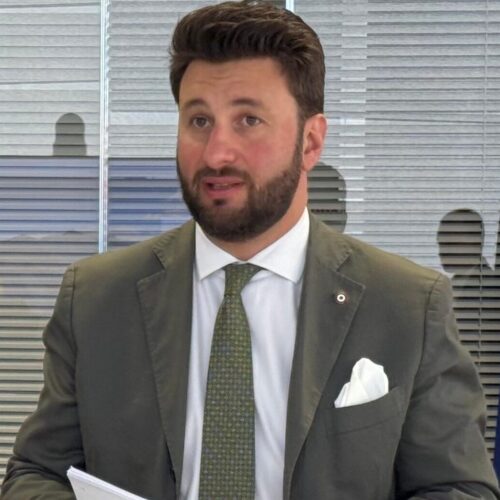 Sanità, assessore Riboldi difende visite ed esami serali e nel fine settimana: “Andremo avanti”