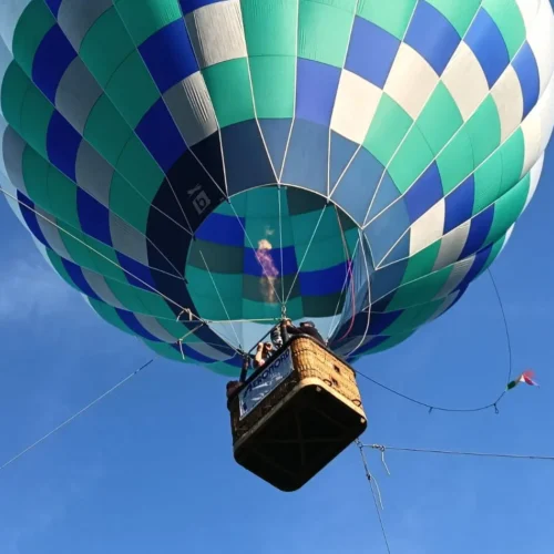 Pasquetta al Forte Acqui: una giornata di festa con giochi, la musica degli Explosion e volo in mongolfiera