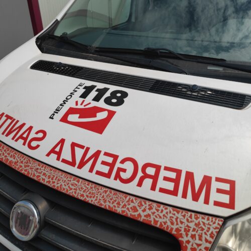Tifoso monferrino ferito prima del derby a Torino, il padre: “Testimoni parlano di un razzo ad altezza uomo”