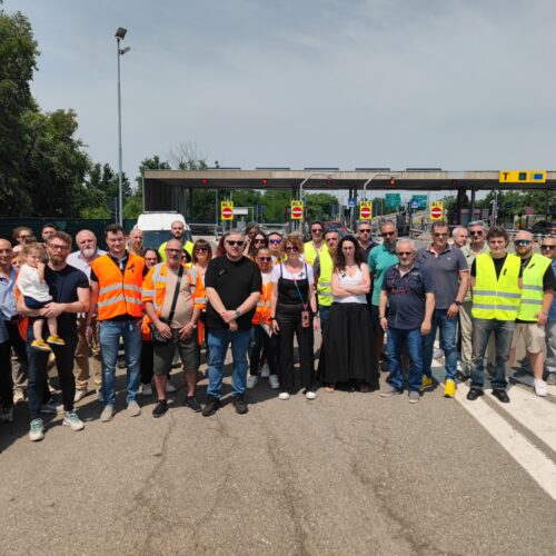 “Un ottimo lavoratore, un grande amico”: al casello il ricordo di Nando e l’appello contro le morti sul lavoro