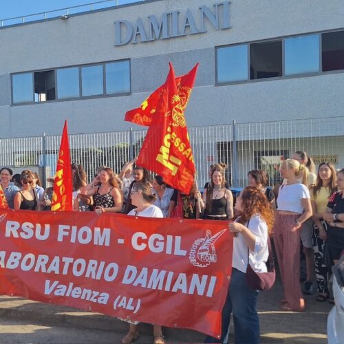 Sciopero dei lavoratori del Laboratorio Damiani a Valenza: “Risposte insufficienti sulle richieste salariali”