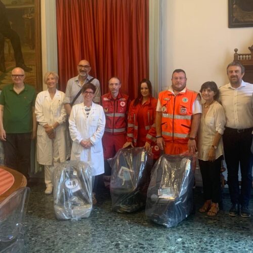 Dal negozio Paniate tre seggiolini per i piccoli pazienti dell’Ospedale Infantile di Alessandria