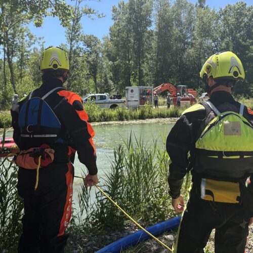 Barriere anti-inondazione e salvataggi in acqua. La maxi esercitazione del Coordinamento Territoriale della Protezione Civile