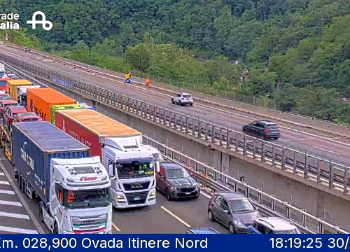 Incidente A26 a Ovada: feriti due bambini piccoli e la mamma