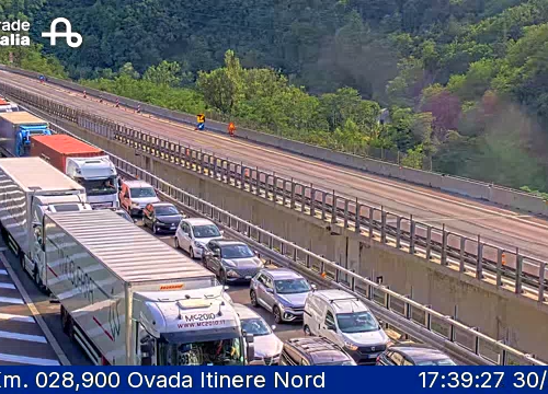Incidente sulla A26 tra Ovada e Belforte: mezzo ribaltato