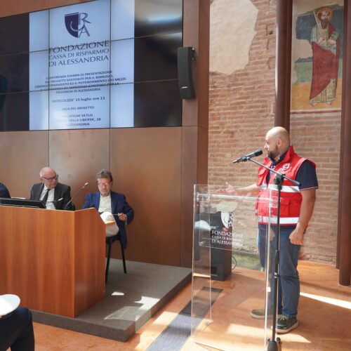 Nuove ambulanze grazie alla Fondazione CrAl e una sfida che va oltre i mezzi: “Ora servono nuovi volontari”