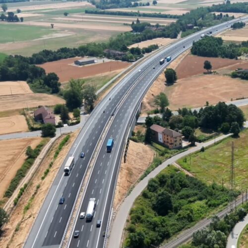 L’autostrada A26 torna a tre corsie, in Liguria. Via i cantieri per tutta l’estate