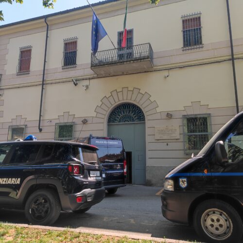 Detenuti forzano uno sbarramento ma vengono bloccati: la ricostruzione della protesta nel carcere di Alessandria