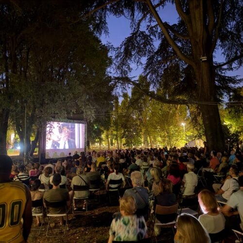 Successo per il cinema all’aperto ai giardini della stazione. Barosini: “Quel luogo presto punto nevralgico per la cultura”