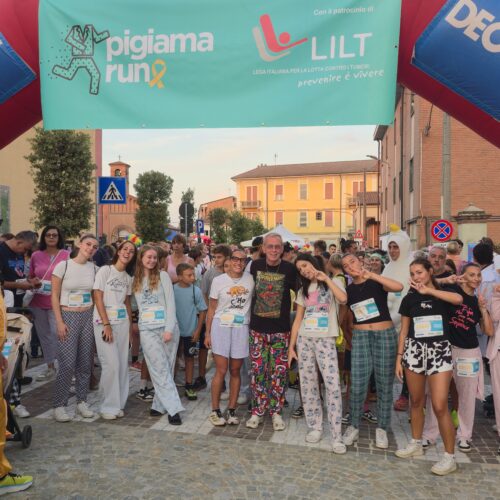 Pigiama Run: oltre 730 iscritti a Borgoratto per la Lilt. La corsa, i balli, i colori e la solidarietà