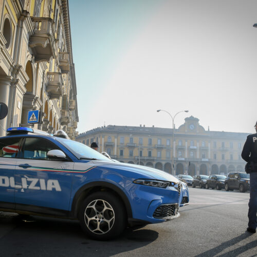 Minacce e violenze per costringerli a rinunciare a un subappalto e ottenere 450 mila euro: tre in carcere