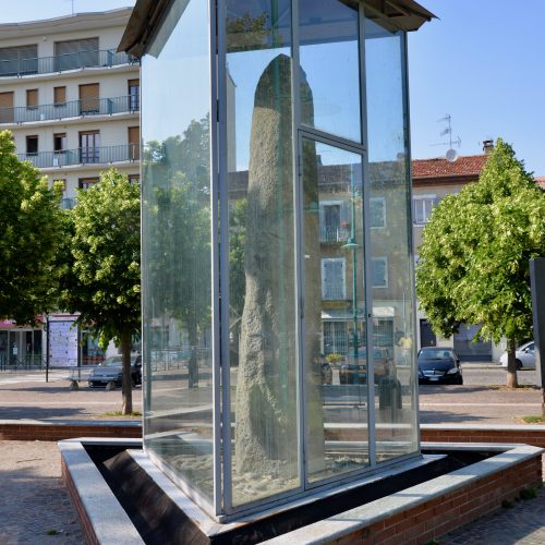 Il Lapis Longus di Chivasso: la pietra di 2.500 anni fa usata per umiliare i debitori – Piemonte da scoprire
